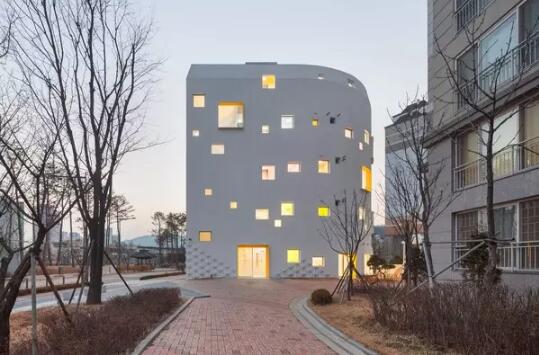 �����׶�԰���