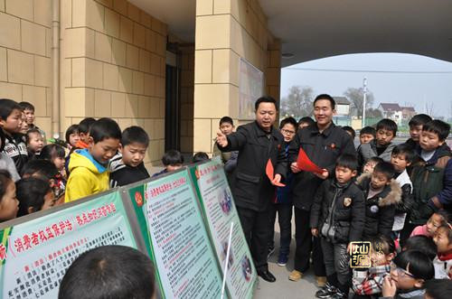 ����װ�޹�˾