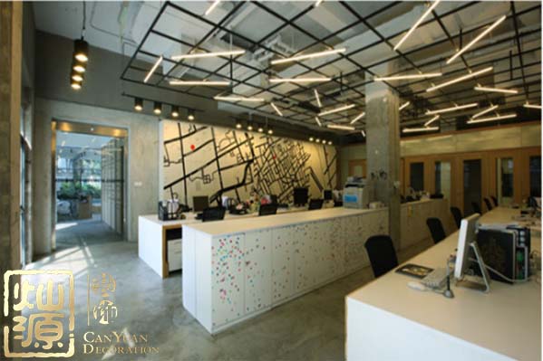 �ɽ��Ͱ칫��