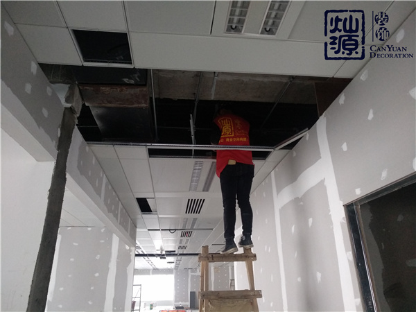 商业办公室装修施工现场图 商业办公室装修施工现场图